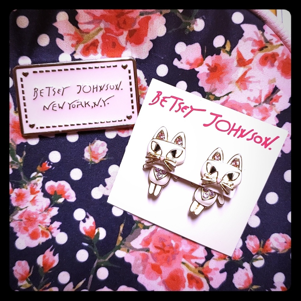 Betsey Johnson Kitty Cat Earrings